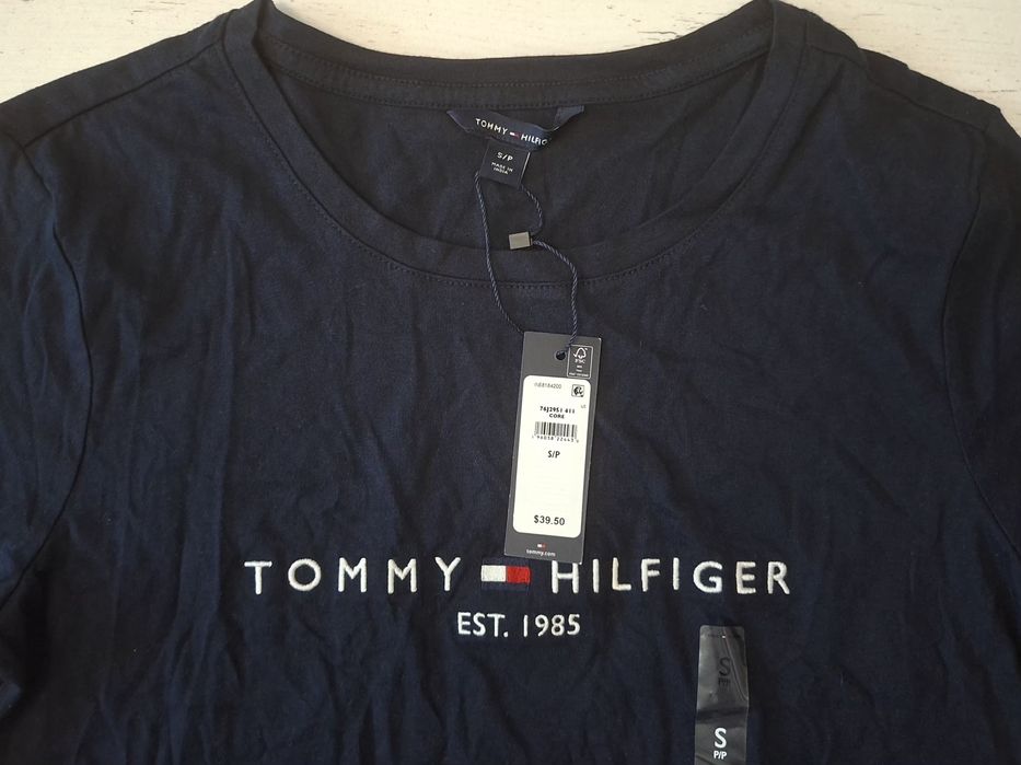 Tommy Hilfiger-Ориг. Дамска тениска Нова!!!