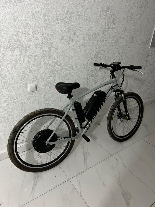Продам электровелосипед Giant