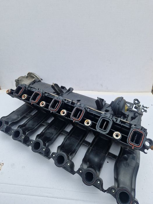 Всмукателен колектор E90 335D