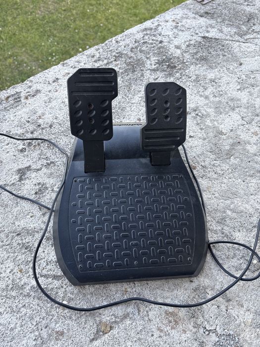 Pedale Thrustmaster T150