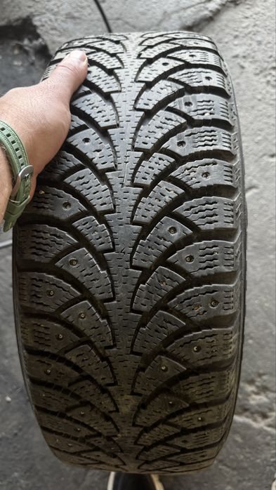 Продам диск с зимней резиной r16