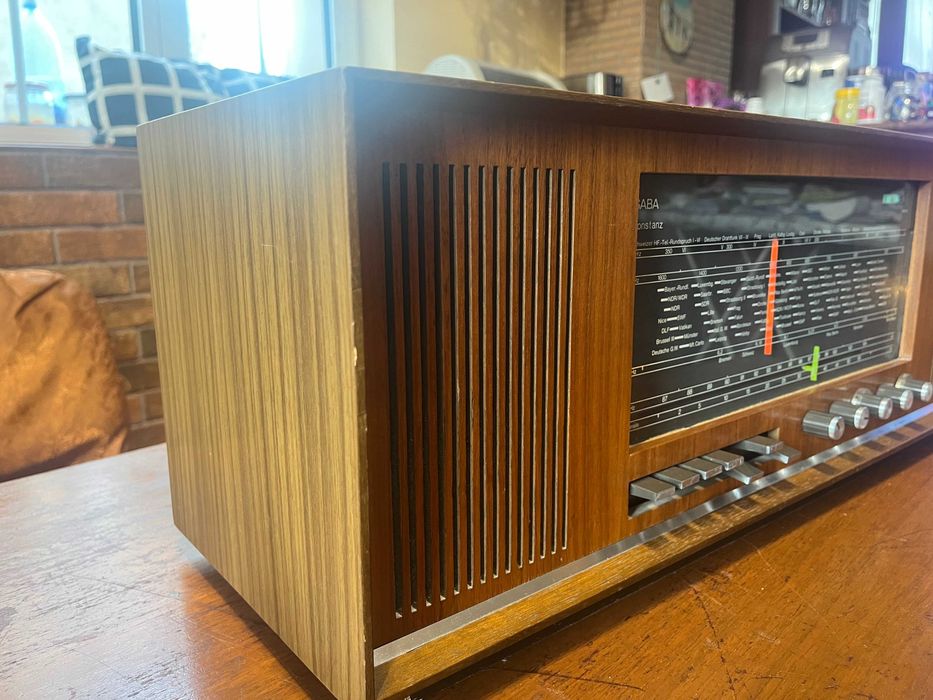 Radio Saba Konstanz Stereo 18 KN pe lampi