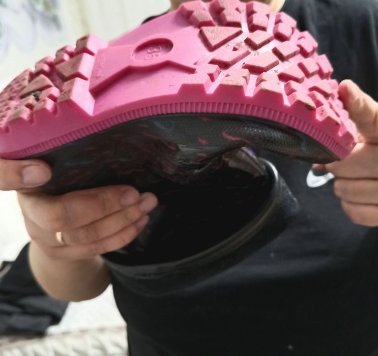 Продам детские резиновые сапоги