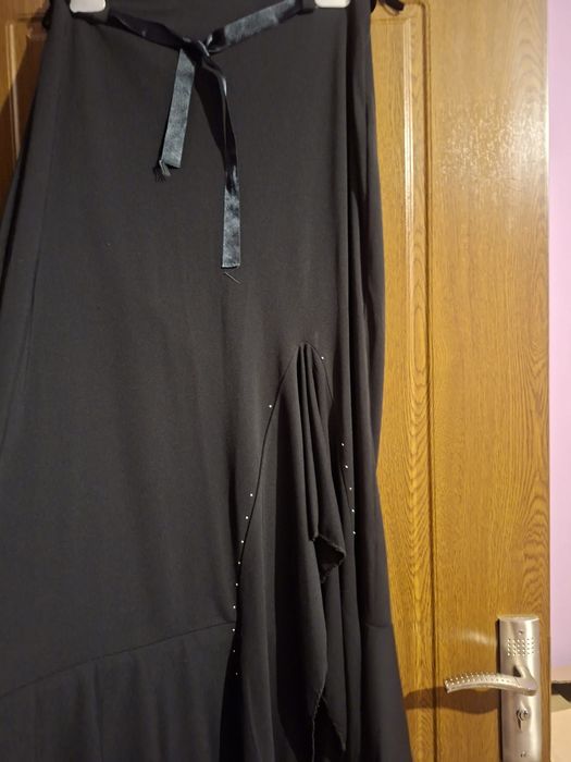 Vând Fustă Damă Elegantă Lungă Mărimea M