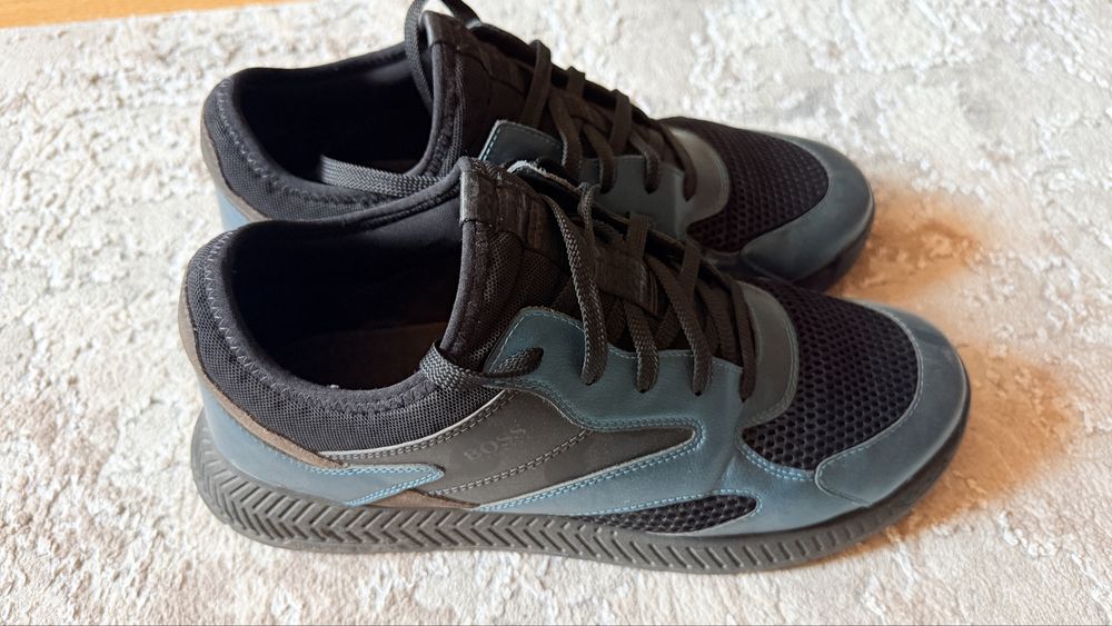 Adidasi Boss