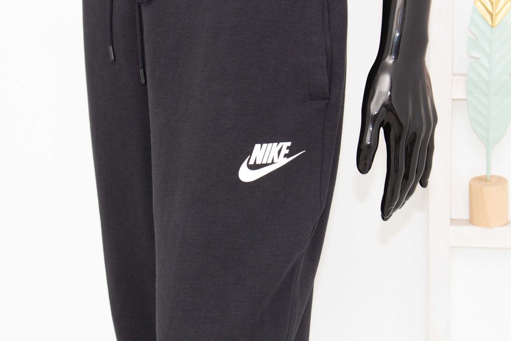 Nike оригинален дамски спортен панталон черен долница L