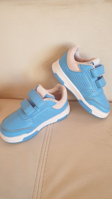 Маратонки адидас и clibee