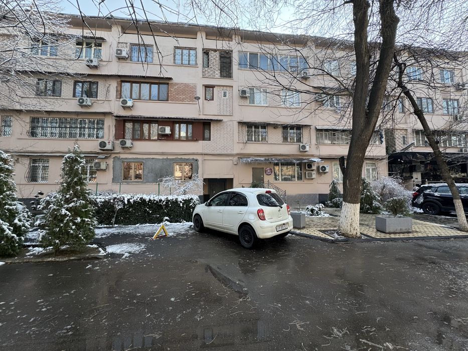 улица Нукусская 100-дом 48 кв дом+подвал можно и под офис