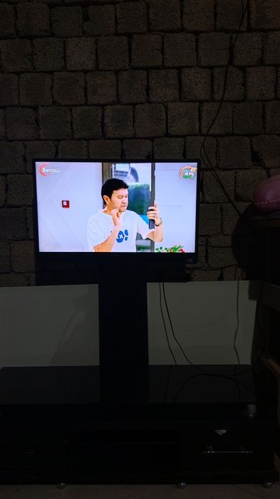 Телевизор самсунг 32 LED TV