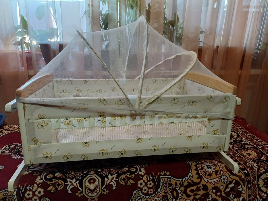 Кроватка-люлька. Новая
