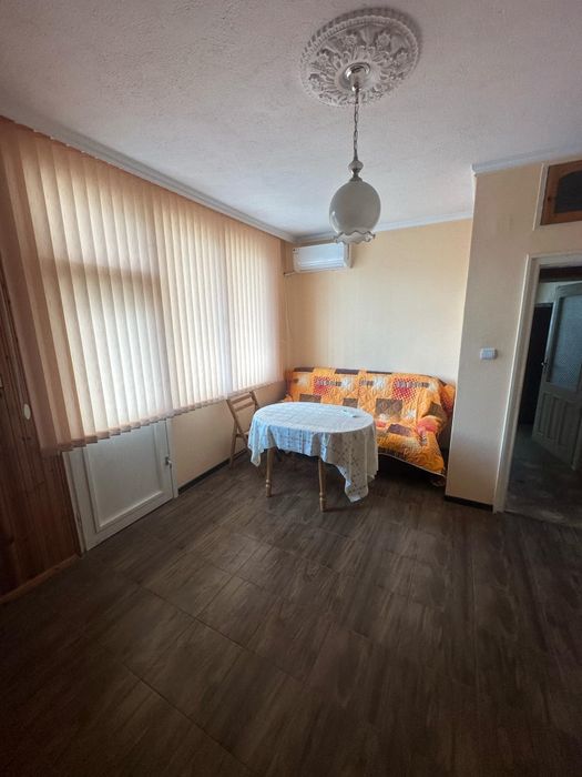 Дава се под наем Тристаен апартамент в Димитровград - 86 кв.м за 204 € - Снимка #7