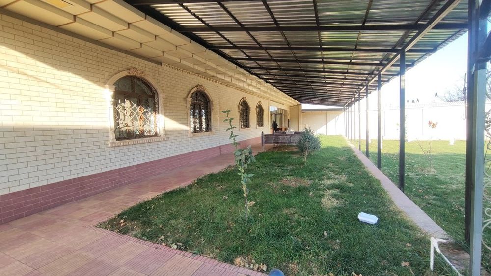 Xovli uy sotiladi Jalair