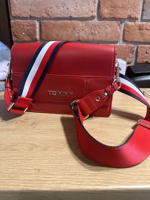 Сумочка Tommy Hilfiger