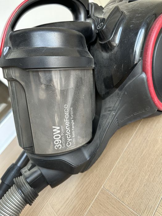 Пылесос Samsung в рабочем состоянии