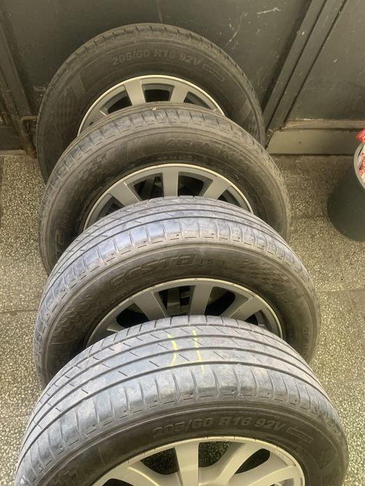 Летни гуми  за BMW 245/45R18 и 275/40R18 и лети джанти 16” за WV, Audi и Skoda