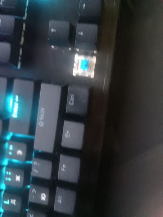 Игровой компьютер с кресло