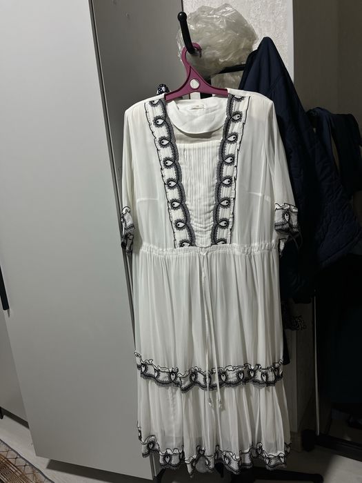 Платье вечерние.