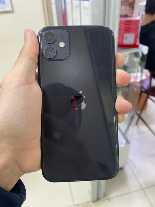 iPhone 11.          .