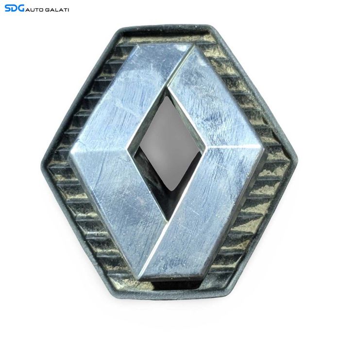 Sigla Emblema de pe Bara Spoiler Fata Renault Clio 2 1998 - 2012 Cod 8200070031 [LR3645]