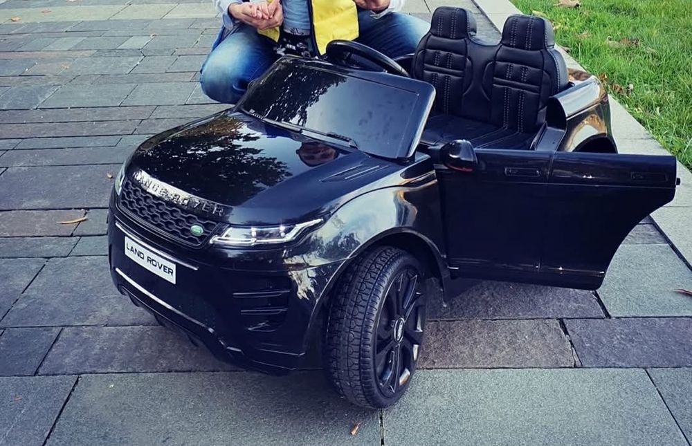 Vând masinuta electrica Land Rover