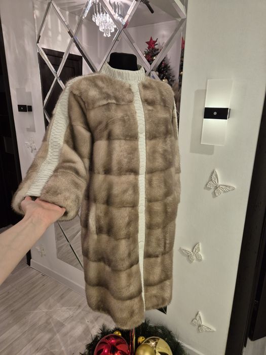 Норкавая шуба с питоном