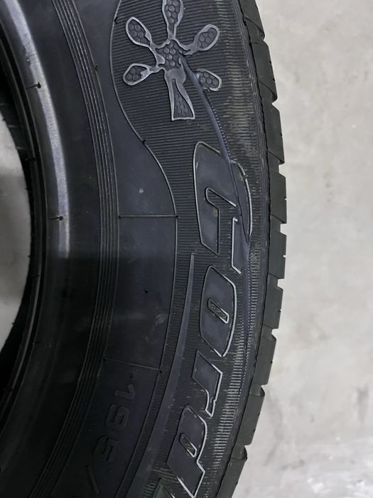 Продам шину новую