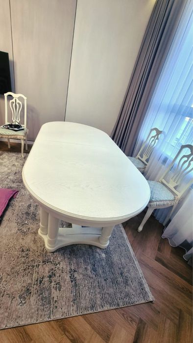 Продам обеденный стол