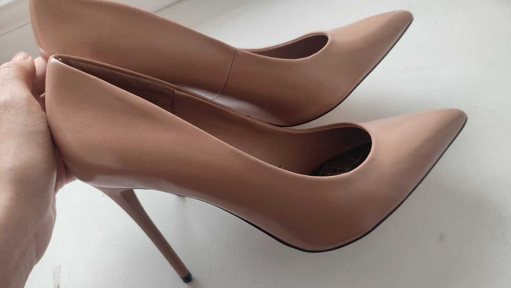 Zara бежевые лодочки 38