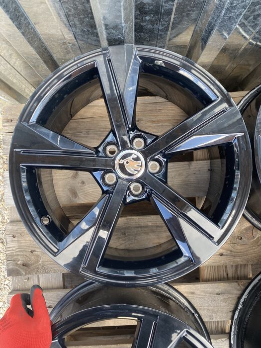 17 цола 5 х 100 мм Ауди , Audi A 1 , VW Фолксваген , Шкода , Skoda