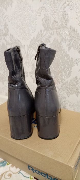 Продам демисезонную обувь