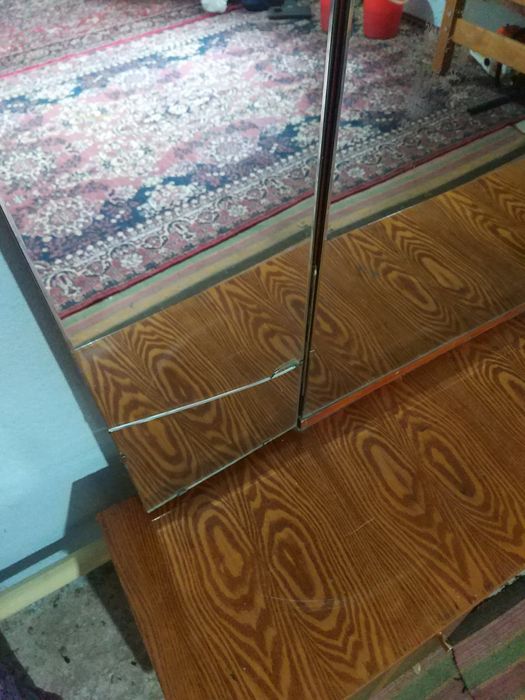 Продаю Трельяж. Б/у. Советского производства