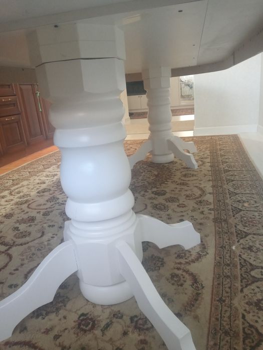 Продам стол гостинный