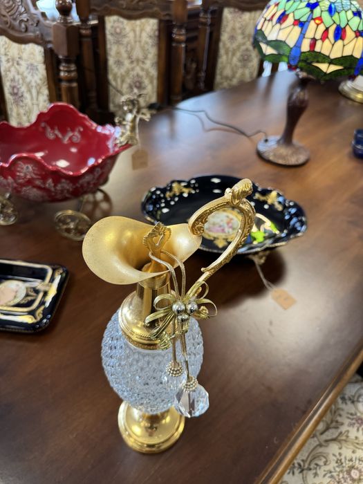 Carafa deosebita din cristal cu metal aurit