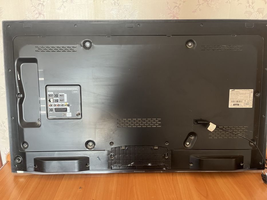 Продам телевизор модели Samsung 60Гц , 121Вт