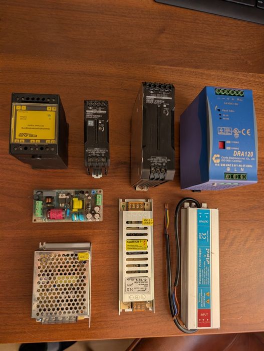 Surse de alimentare 12-24V