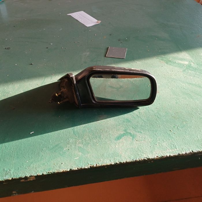 Продам запчасти на мазду