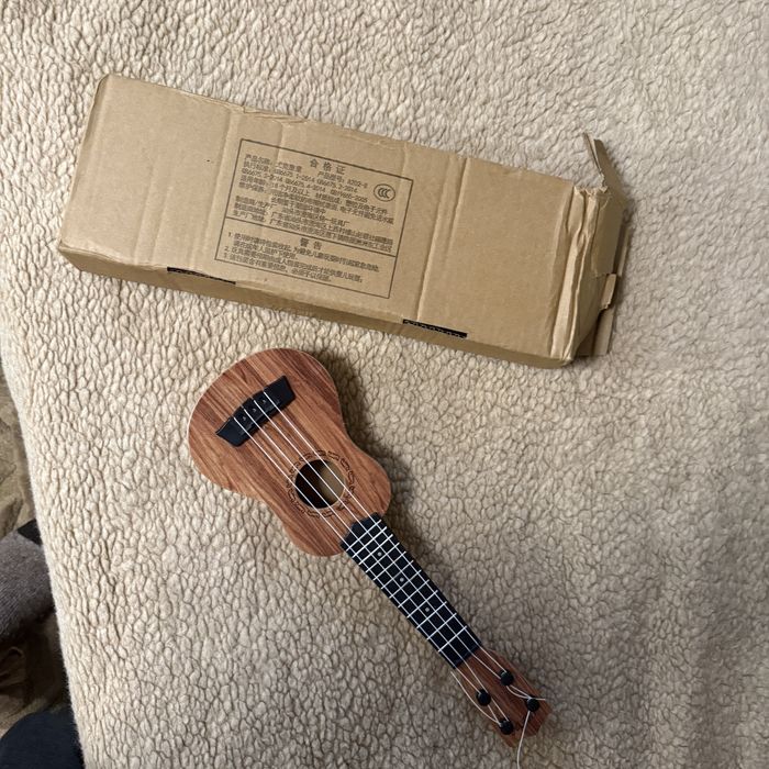 Гитара детская