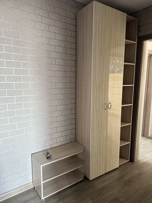 Продам Шкаф в прихожую