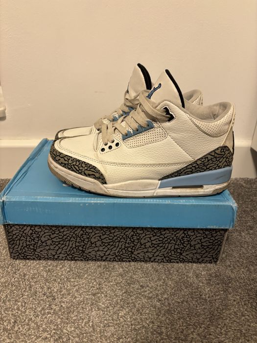 Jordan 3 UNC marimea 40