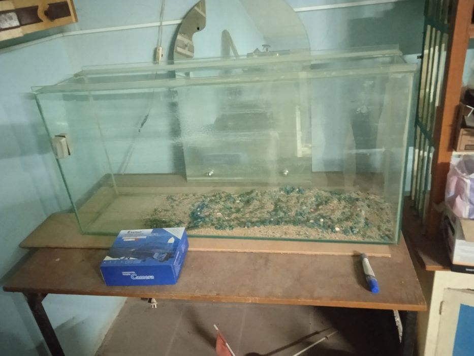 Продам аквариум для рыб