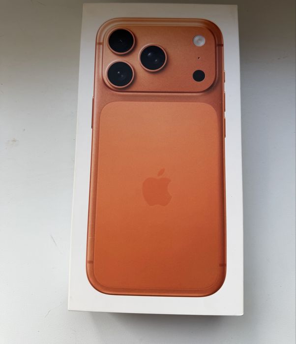 Продам Iphone 17 pro 256 gb