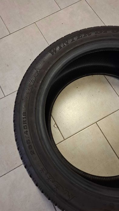 Зимна гума Dunlop 225 45 18