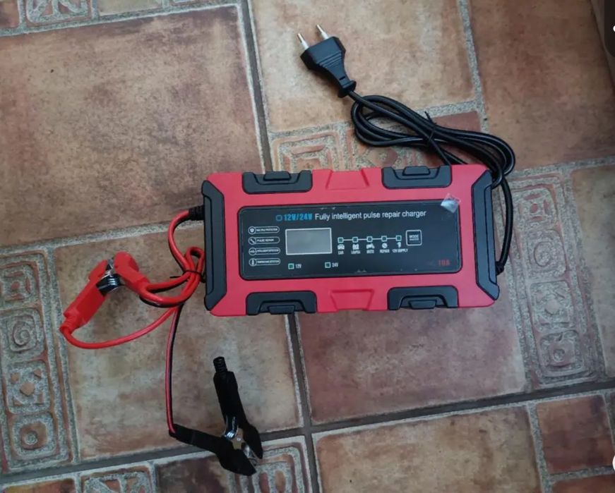 Redresor Auto 12V / 10 A ,Nou.