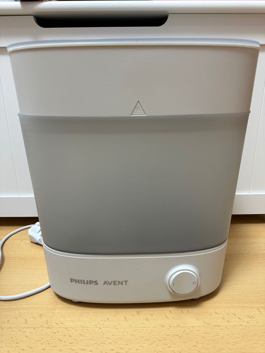 Електрически стерилизатор за шишета Philips