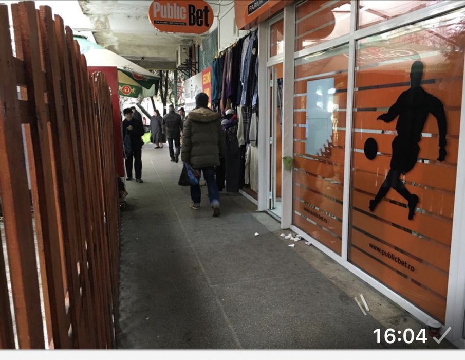 Spatiu comercial Titan Piata Minis 900 euro