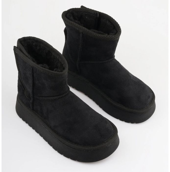 Ghete imblanite, nr 37 si nr 38, pret per pereche