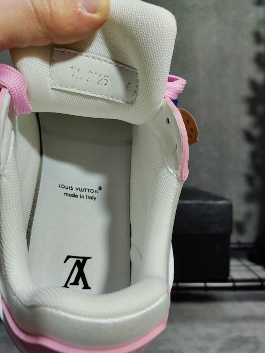 LOUlS VUlTTON Trainers marimea 40