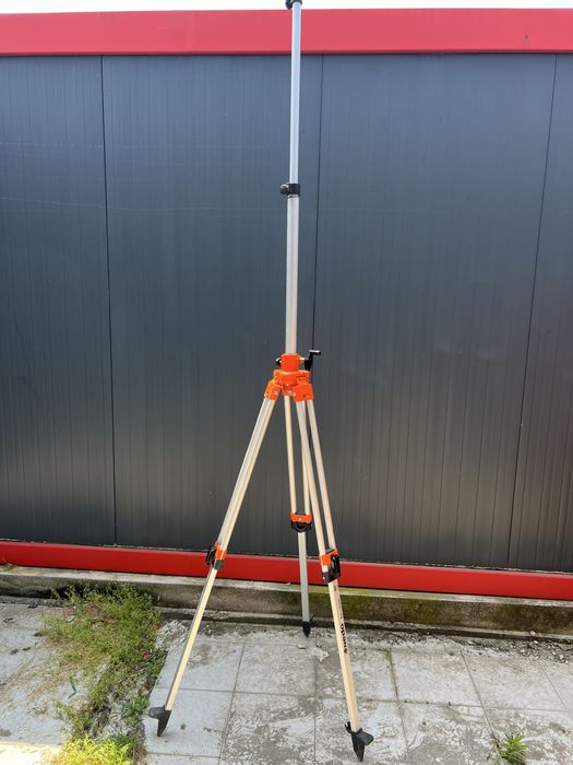 Vand trepied nivela laser cu ridicare de inaltime Nedo