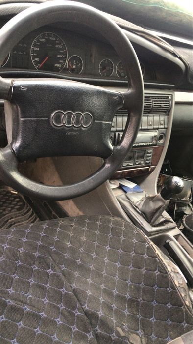 Продам на разбор Ауди с4