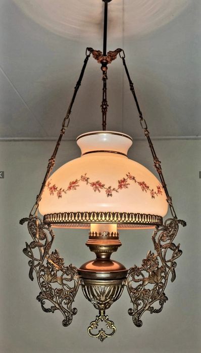 Очарователен полилей  Луи 16